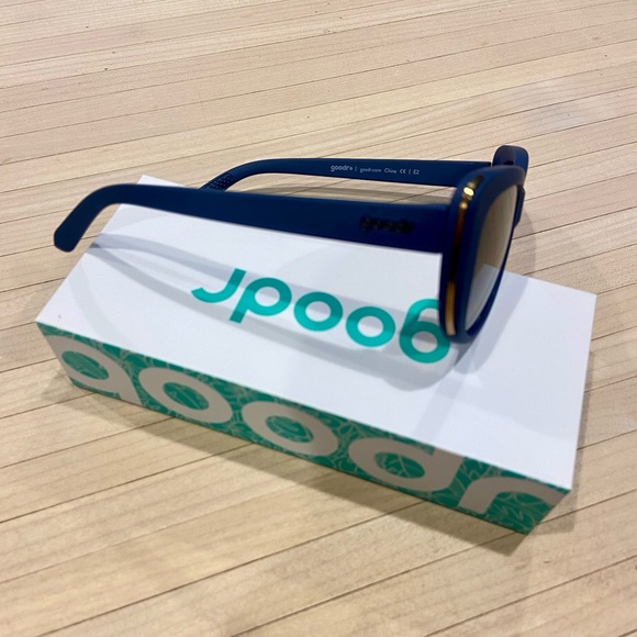 Goodr Navy Runway Sunglasses with Gold Accent - Picture 4 of 10
